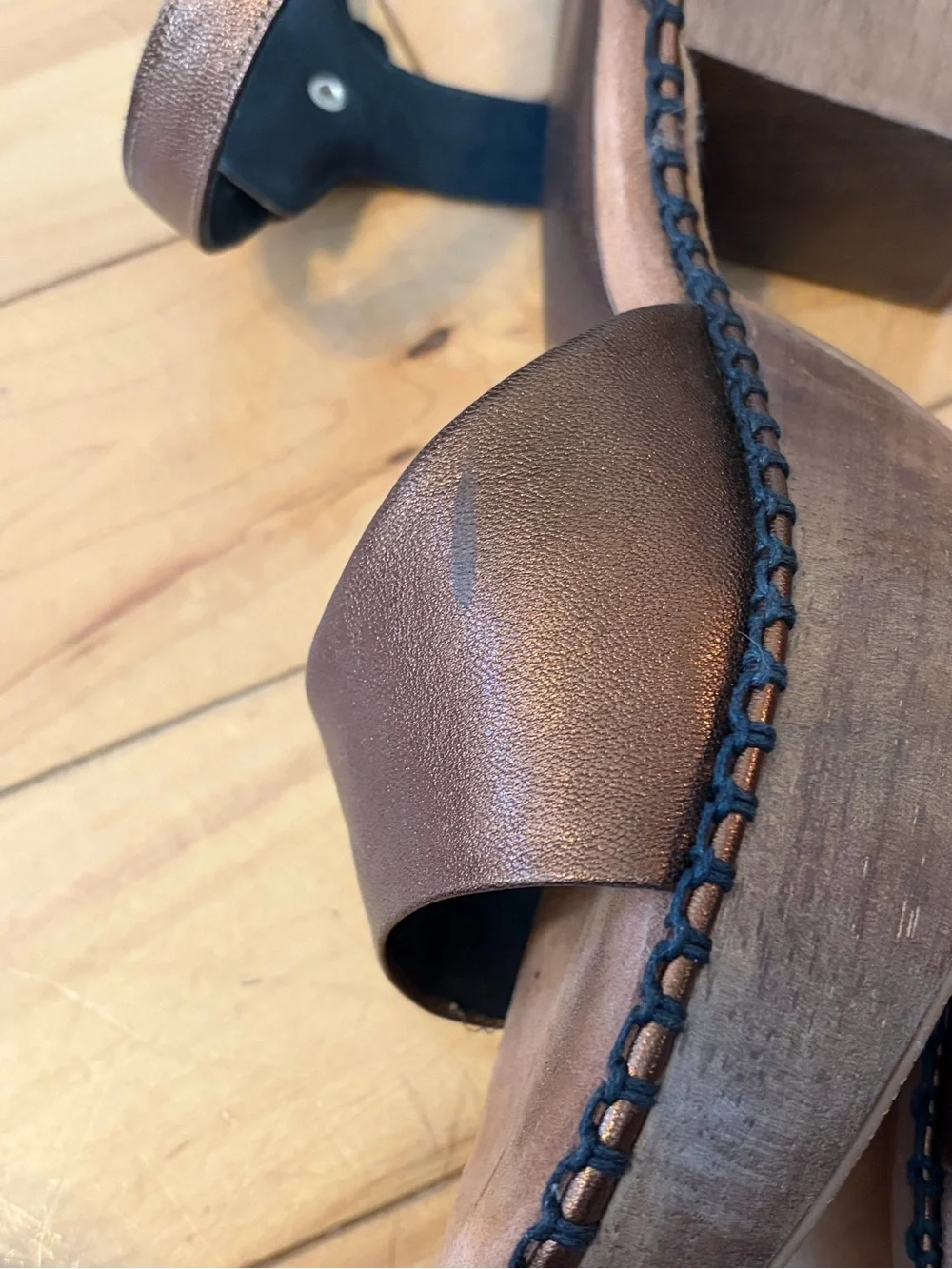 Rachel Comey Metallic Bronze Leather Wooden Block Heel Sandals size ten (10)